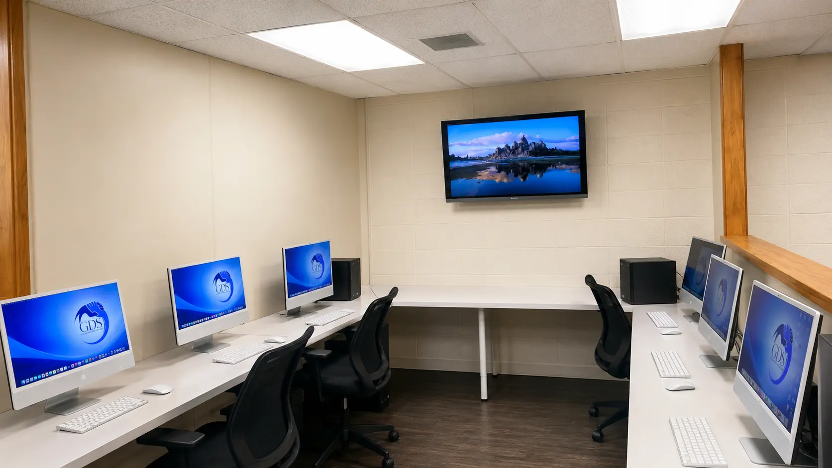The GDS Digital Literacy computer lab in Edmonton